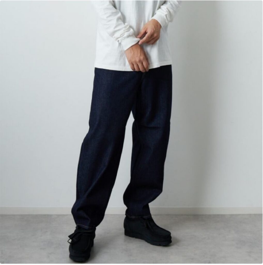 ヤヌークジーンズ　バーニー